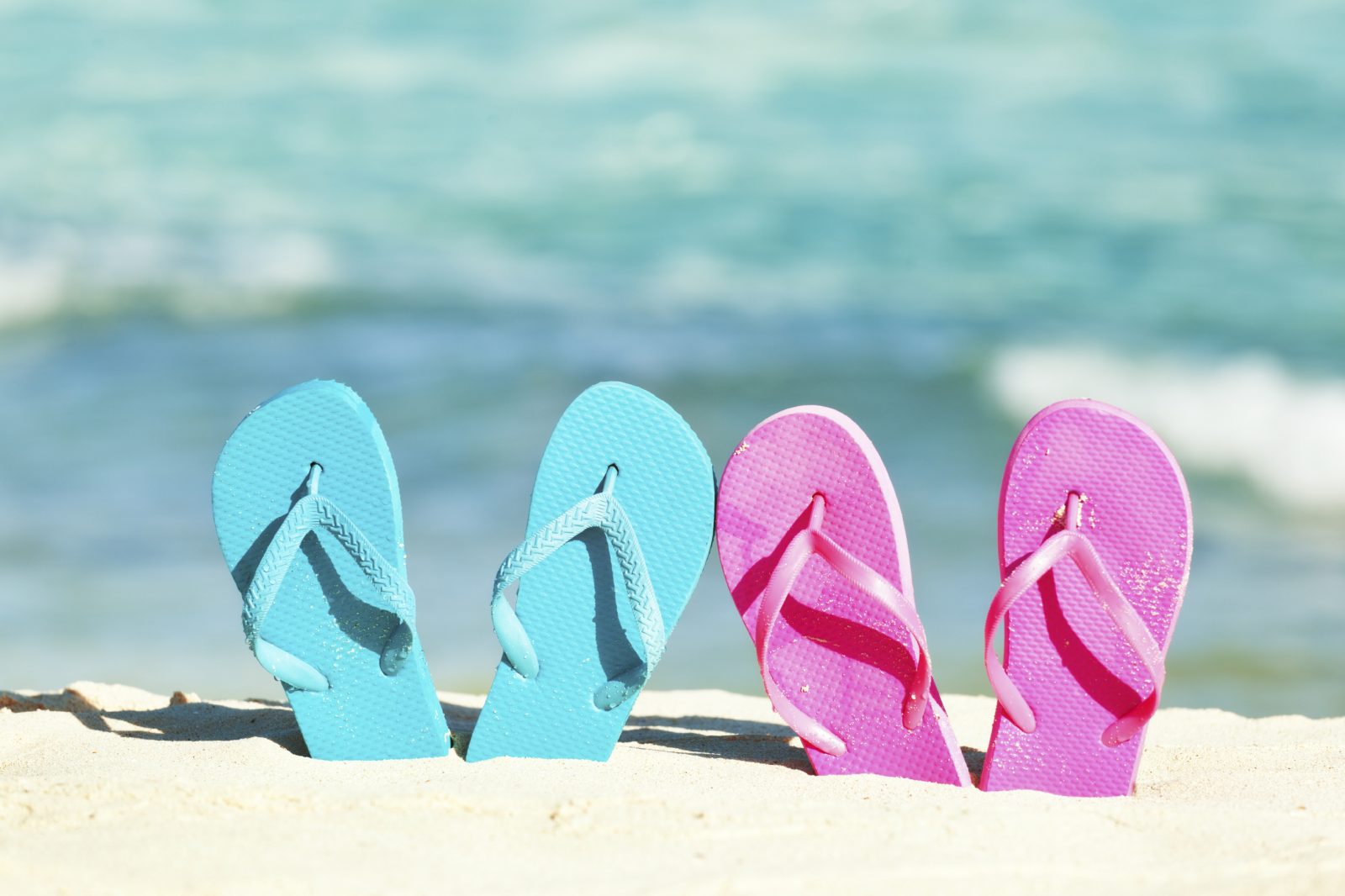 flip flops that stay on your feet